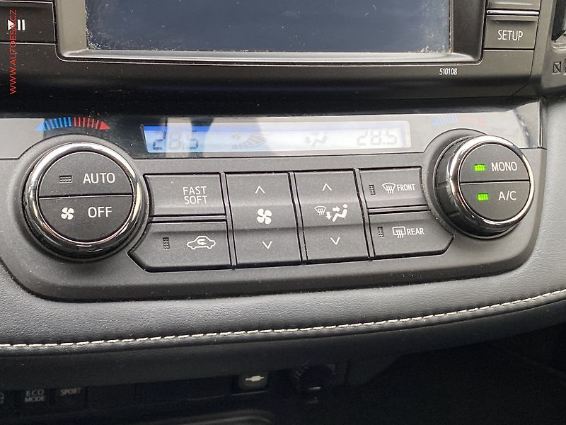 Toyota RAV4 (2019) 2.0 VVT-i 4x4, ČR, AT, LED - fotka 17 z 20