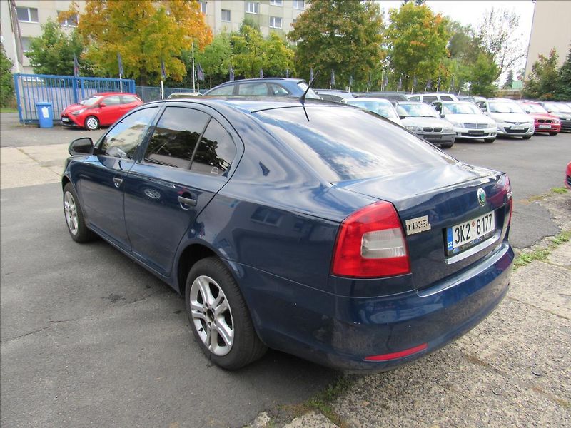 Škoda Octavia 1,6 TDi 77kW Sedan - fotka 7 z 30