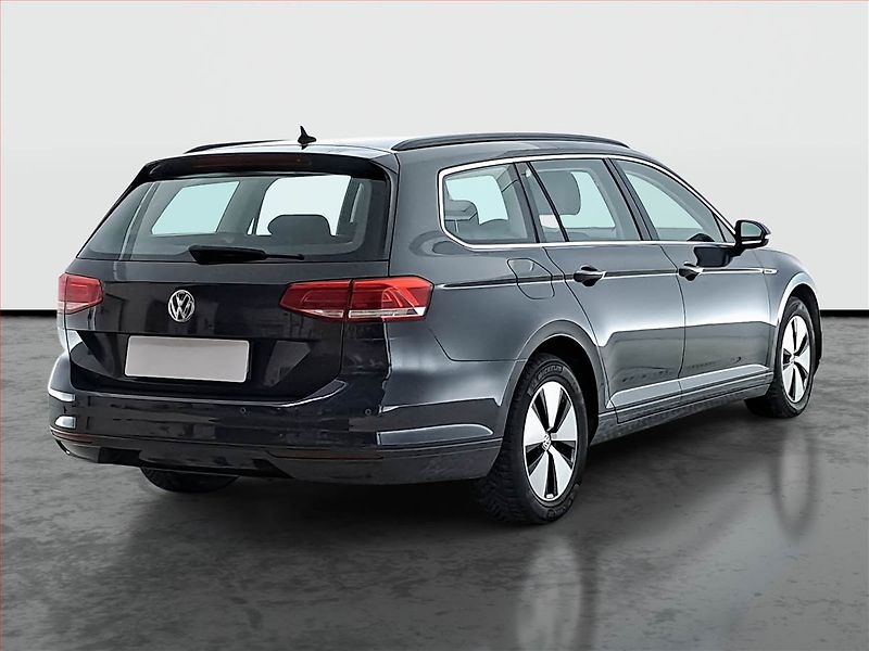 Volkswagen Passat (2016) 2.0 TDI, Automat, Navi - fotka 5 z 22
