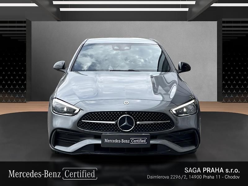 Mercedes-Benz Třídy C 220 d 4MATIC AMG Night - fotka 2 z 18