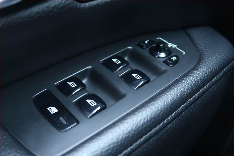 Volvo V90 (2018) D4, Automat, Serv.kniha, Kůže - fotka 19 z 27