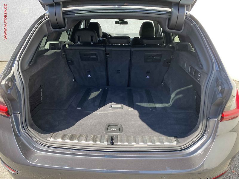 BMW Řada 3 (2022) 2.0d 318d, Sport, AT, LED, - fotka 7 z 22