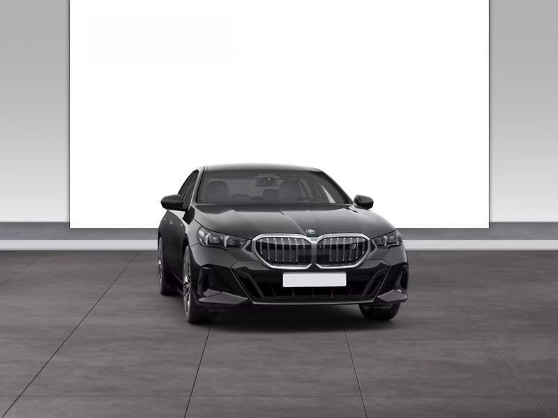 BMW i5 xDrive40 M-Sport HuD 360 Venti - fotka 2 z 9