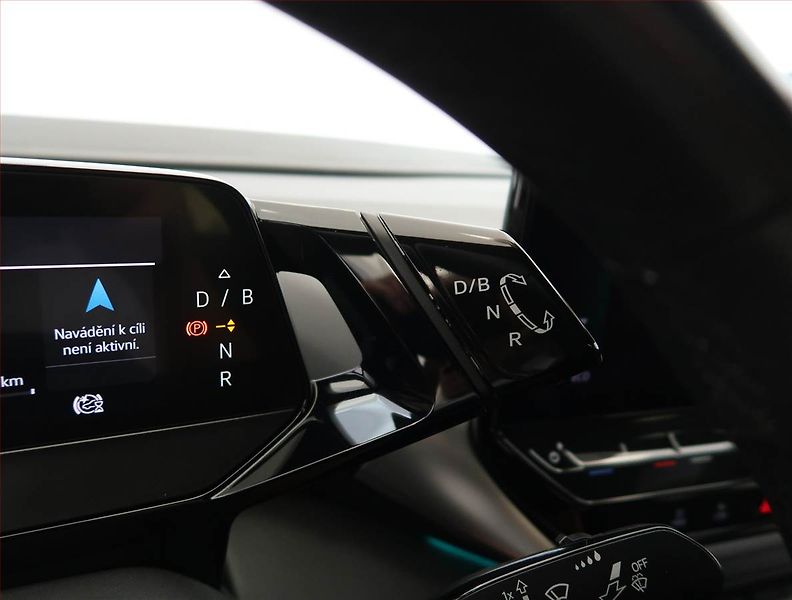 Volkswagen ID.5 (2022) Pro Perf. (82 kWh), SoH 91% - fotka 13 z 32