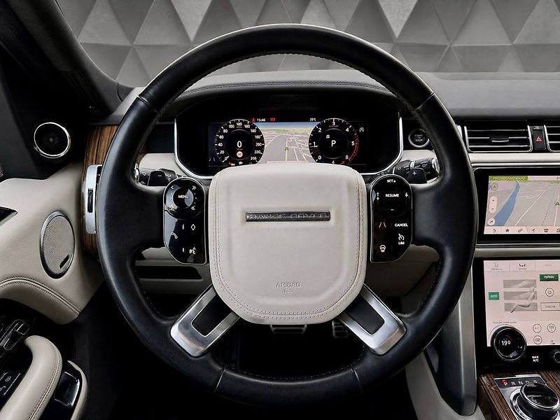 Land Rover Range Rover 4.4 SDV8 VOGUE, PANORAMA, VZDU - fotka 12 z 32