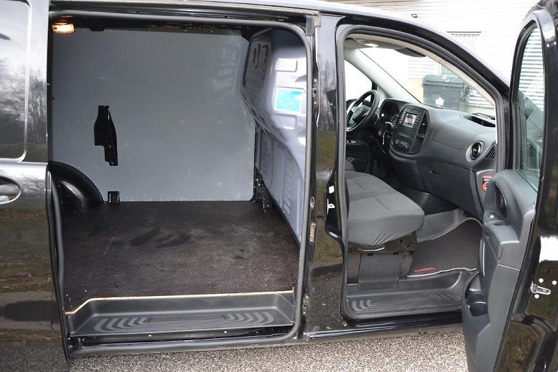 Mercedes-Benz Vito  7G automat najeto 25 t. km  - fotka 32 z 39