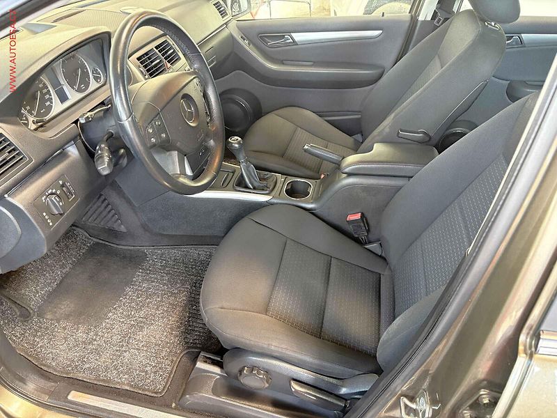 Mercedes-Benz Třídy B (2011) 1.5 i B160, Výhřev sed, TZ - fotka 9 z 14