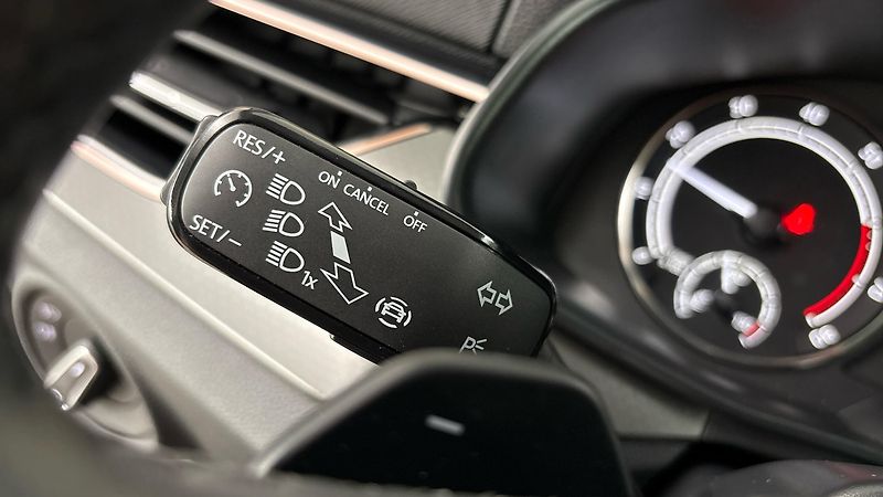 Škoda Scala 1.0 TSI DSG Style - fotka 14 z 24