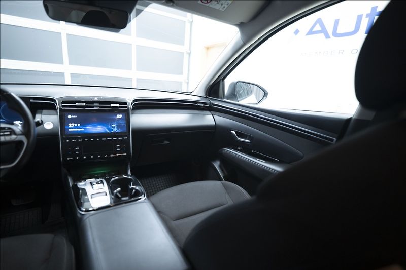 Hyundai Tucson 1,6 T-GDI AT NAVI KAMERA TAŽNÉ - fotka 15 z 43