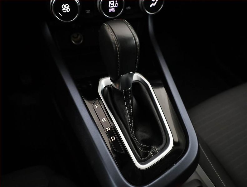 Renault Arkana (2021) 1.3 TCe, Automat, Serv.kniha - fotka 11 z 17