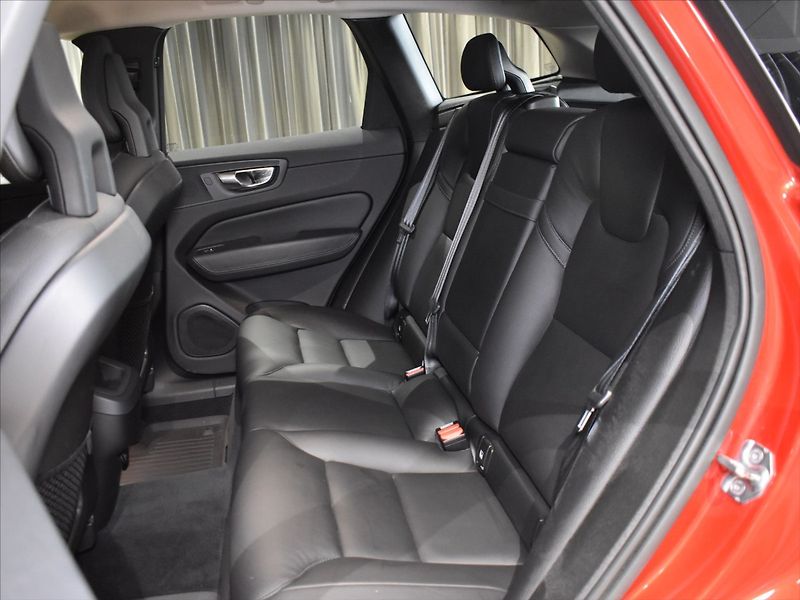 Volvo XC60 2,0 T5 INS BLIS,Tažné - fotka 9 z 25