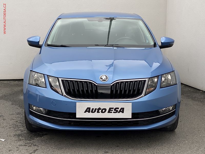 Škoda Octavia (2018) 1.8 TSi, Style, park. čidla - fotka 2 z 17
