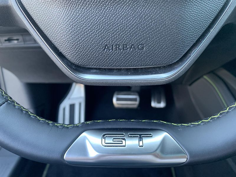 Peugeot 308 SW GT 1.6 PHEV 133kW AT8 - fotka 16 z 33