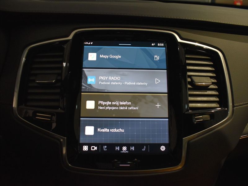 Volvo XC90 2,0 B5 AWD Plus Pano,Ventilace - fotka 19 z 26