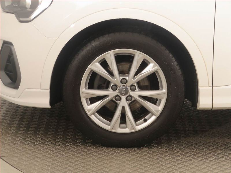 Audi Q3 (2020) S line 2.0 TDI - fotka 15 z 16