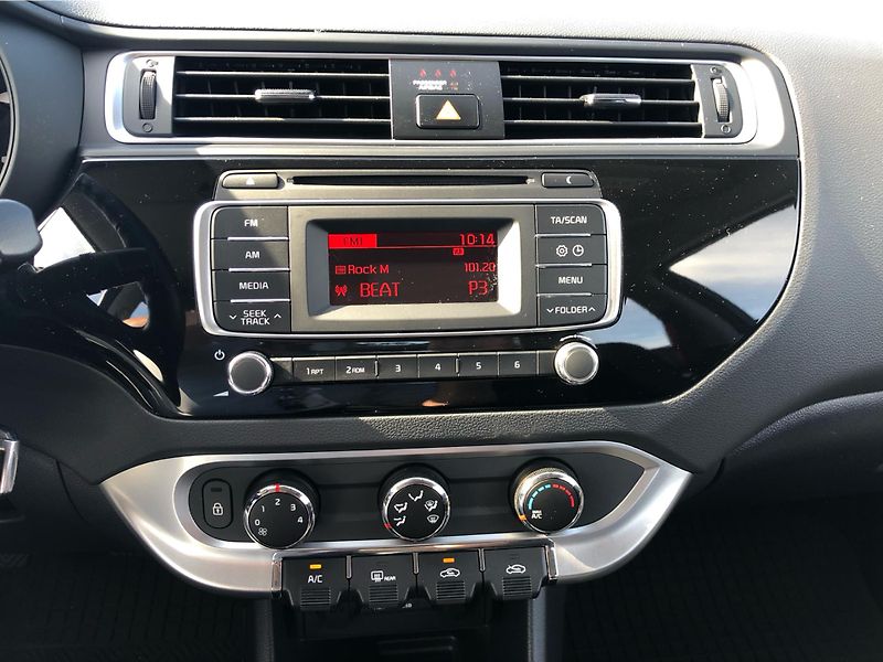 Kia Rio 1.25 CVVT 63 kW - fotka 19 z 25