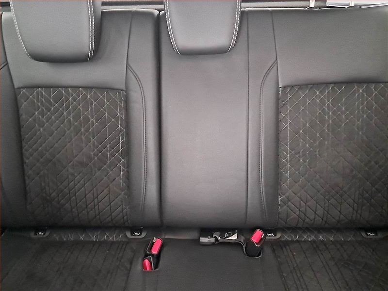 Suzuki Vitara (2019) Elegance 1.4 BoosterJet - fotka 10 z 16