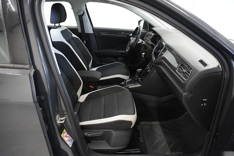 Volkswagen T-Roc 2.0 TDI  4MOTION DSG - fotka 24 z 27