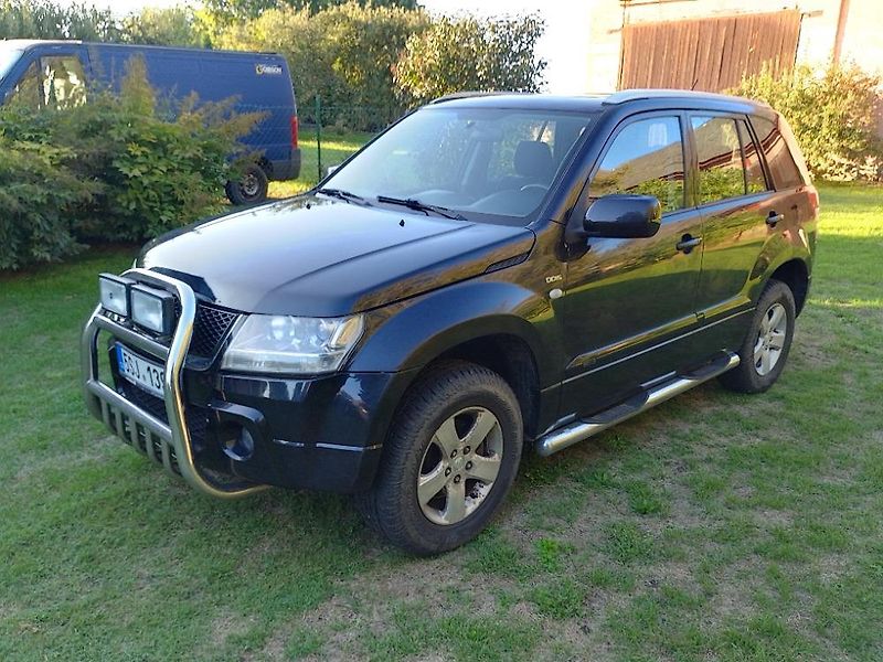 Suzuki Grand Vitara (2008) - fotka 3 z 5
