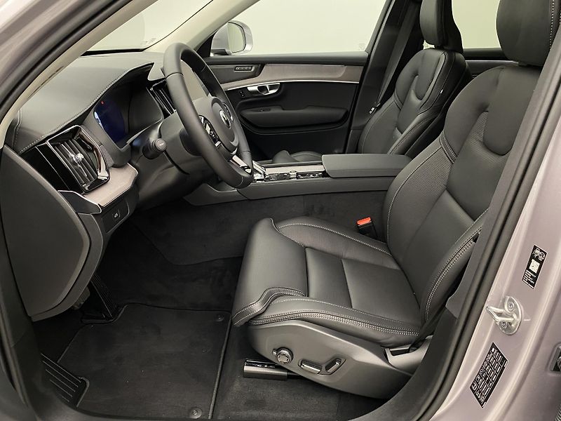 Volvo XC90 (2026) B5 AWD AUT BRIGHT PLUS 7míst - fotka 3 z 73