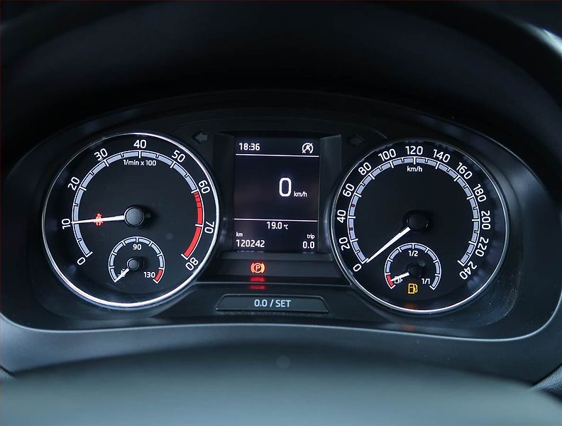 Škoda Rapid (2017) Spaceback 1.0 TSI, Serv.kniha - fotka 11 z 17