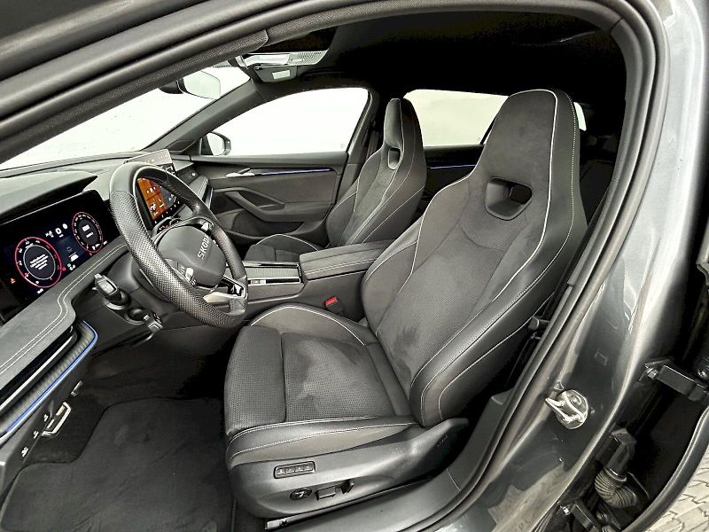 Škoda Superb (2025) Combi 2.0 TDI 110kW DSG SportL - fotka 27 z 35