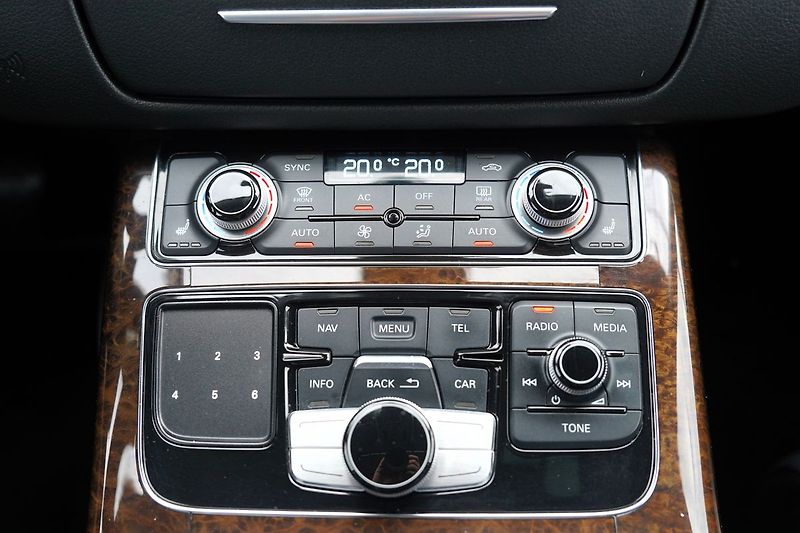 Audi A8 3.0 TDI Quattro/250 PS/ČR - fotka 32 z 50