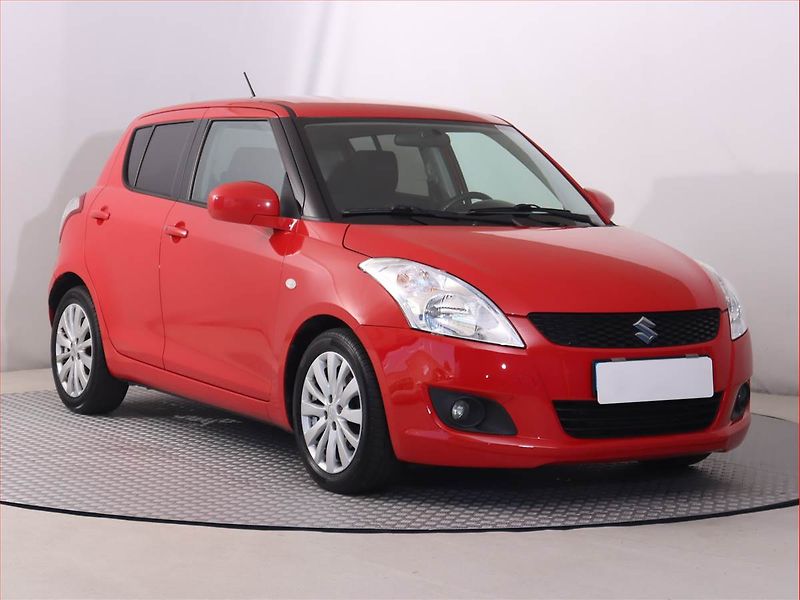 Suzuki Swift (2013) 1.2, Automat, Tempomat - fotka 1 z 17