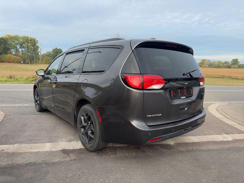 Chrysler Pacifica (2019)  3,6 L 8 míst S type 2019 - fotka 3 z 20