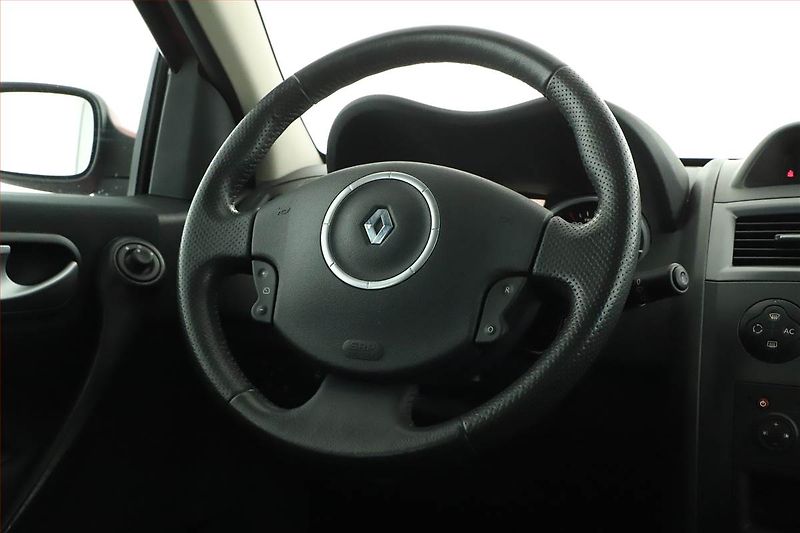 Renault Mégane (2009) 1.6 16V, ČR,1.maj, jezdí dobře - fotka 13 z 15