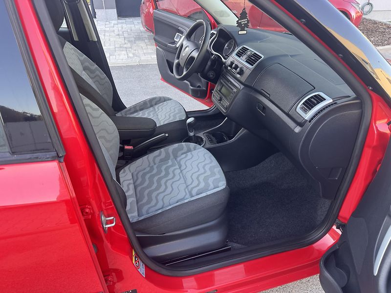 Škoda Fabia 1.2i 51KW AMBITION - fotka 16 z 18