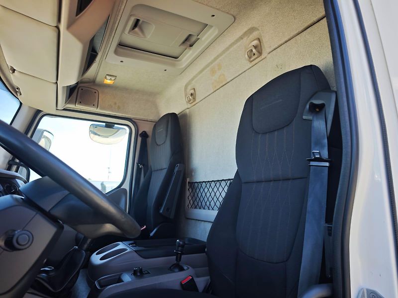 DAF LF 230, 12t, 18 palet, čelo - fotka 28 z 28