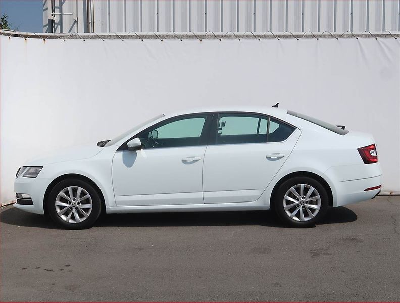 Škoda Octavia (2017) Style 1.6 TDI, Serv.kniha - fotka 3 z 20