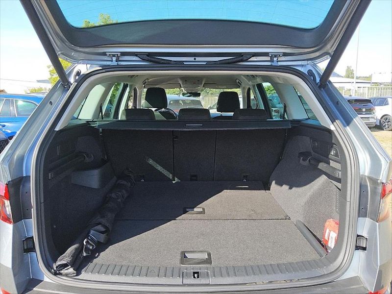 Škoda Kodiaq 2,0 TDI TAŽNÉ KEYLESS KAMERA - fotka 6 z 8