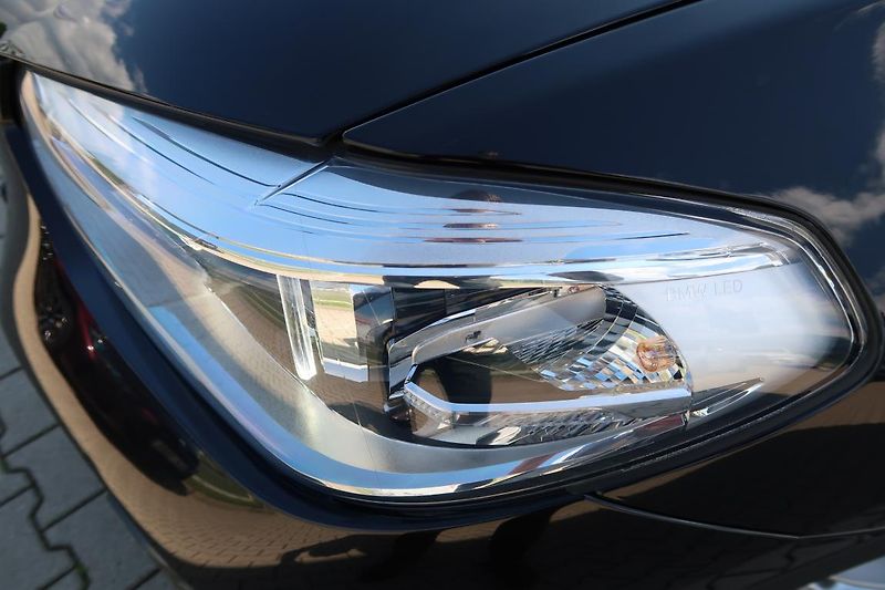 BMW X4 xDrive20d - fotka 15 z 17