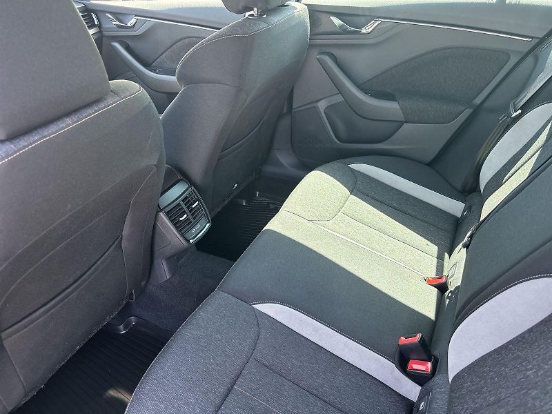 Škoda Scala (2023) 1.5 TSI DSG Style - fotka 8 z 32