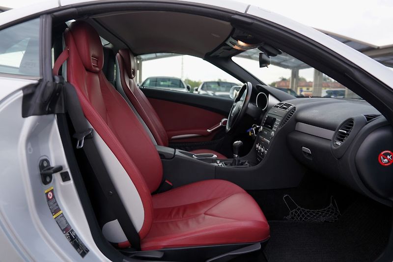 Mercedes-Benz SLK 200/165PS/kůže/manuál - fotka 32 z 37