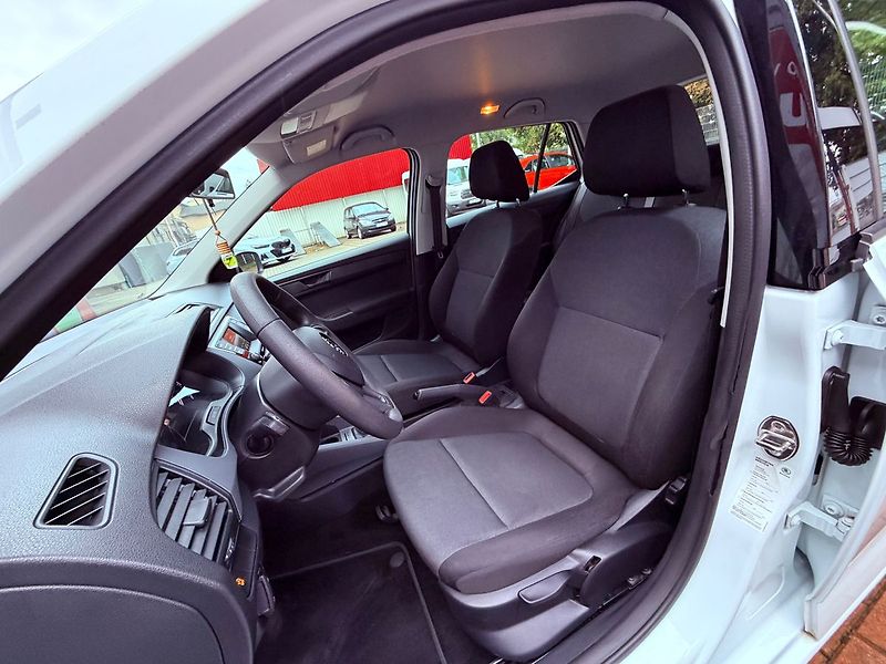 Škoda Fabia 1.0 MPi Ambition, 1.Maj - fotka 13 z 23
