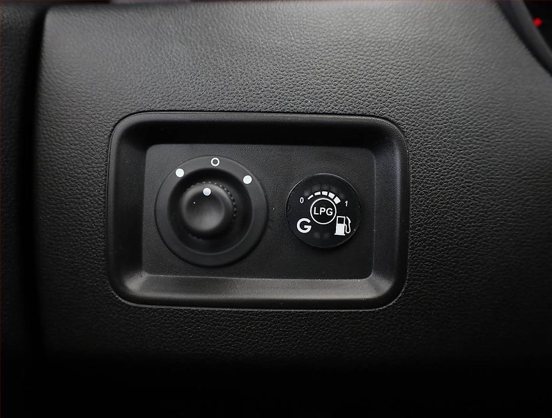 Dacia Duster (2020) 1.0 TCe, LPG, ČR,1.maj - fotka 14 z 17