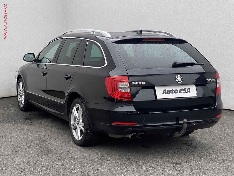 Škoda Superb (2014) 2.0 TDI, Navi, bixen - fotka 6 z 19