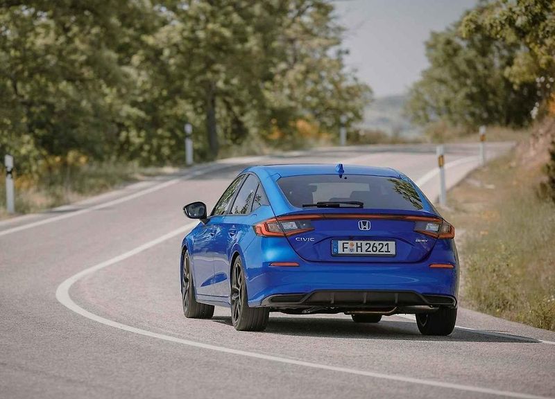 Auto jsme zkoušeli ve Španělsku na kvalitním asfaltu