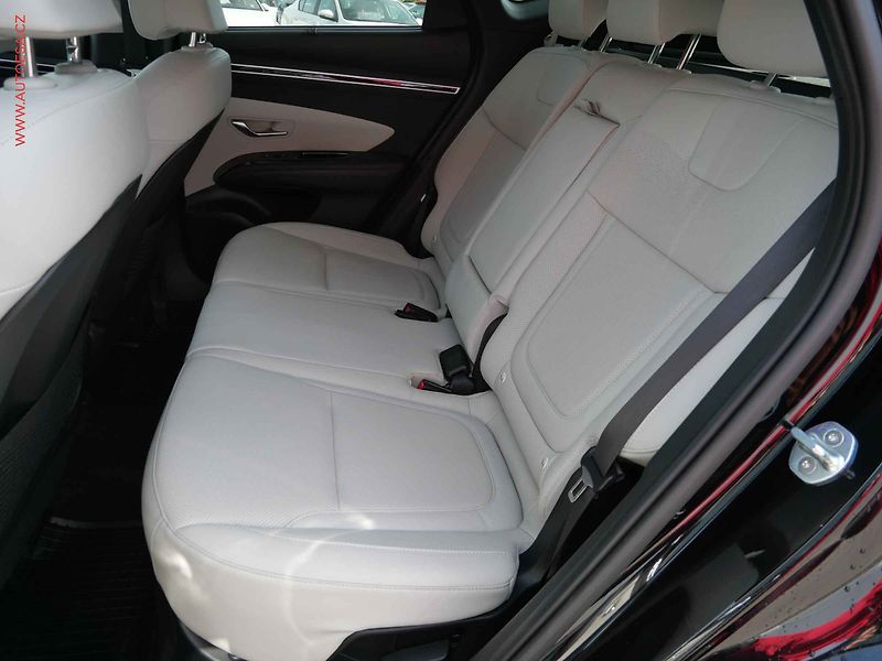 Hyundai Tucson (2021) 1.6TGDi HEV 4x4, 1.maj,ČR - fotka 10 z 27