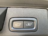 Volvo XC60 B4 AWD PLUS DARK AT8, ČR - náhled 11