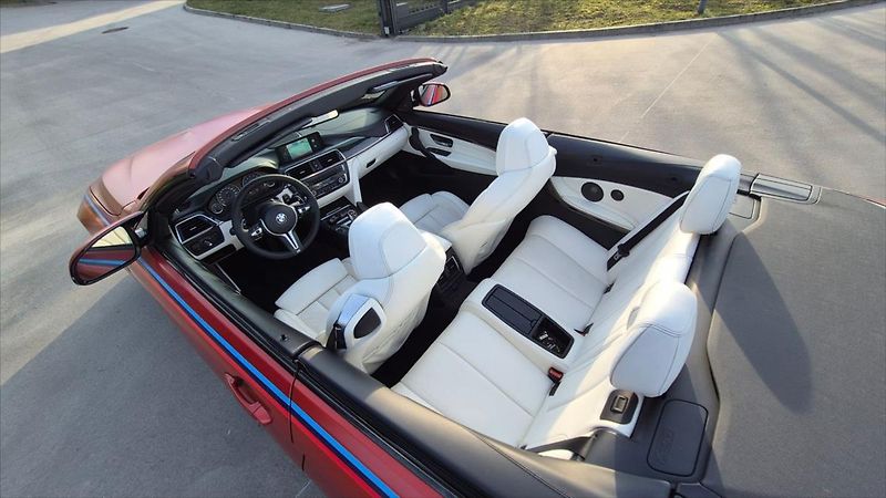 BMW M4 3,0 317 Kw Cabrio DPH REMUS - fotka 9 z 22