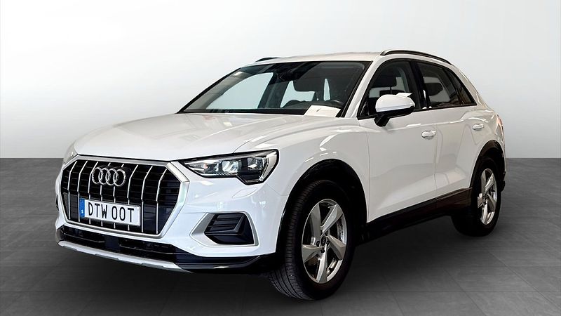 Audi Q3 35TFSI NezTop LED Taž Cockpit - fotka 1 z 16