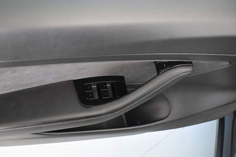 Tesla Model 3 (2020) LED 360 RWD Kamera Range Plus - fotka 14 z 33