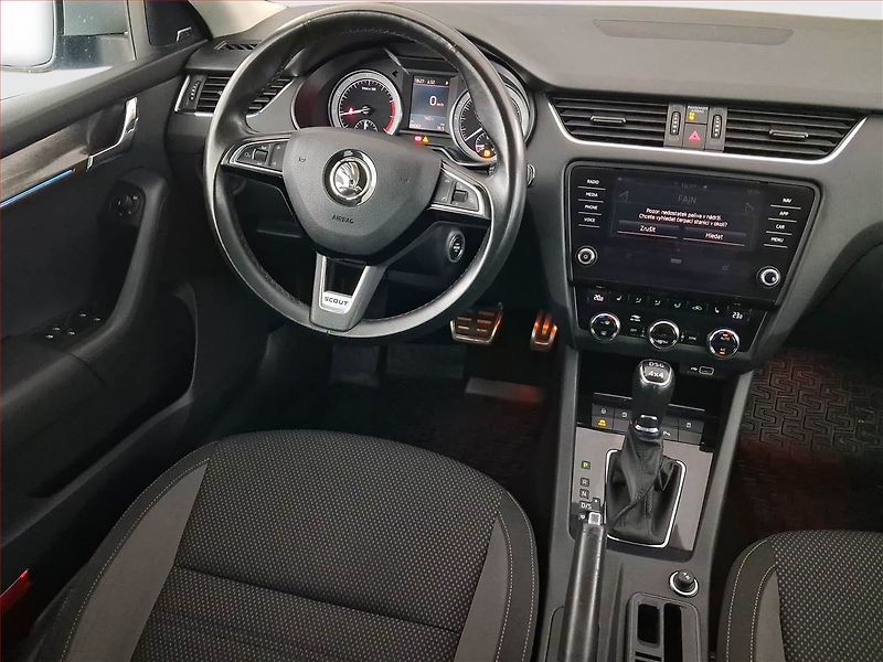 Škoda Octavia (2018) Scout 1.8 TSI, 4X4, Automat - fotka 7 z 23