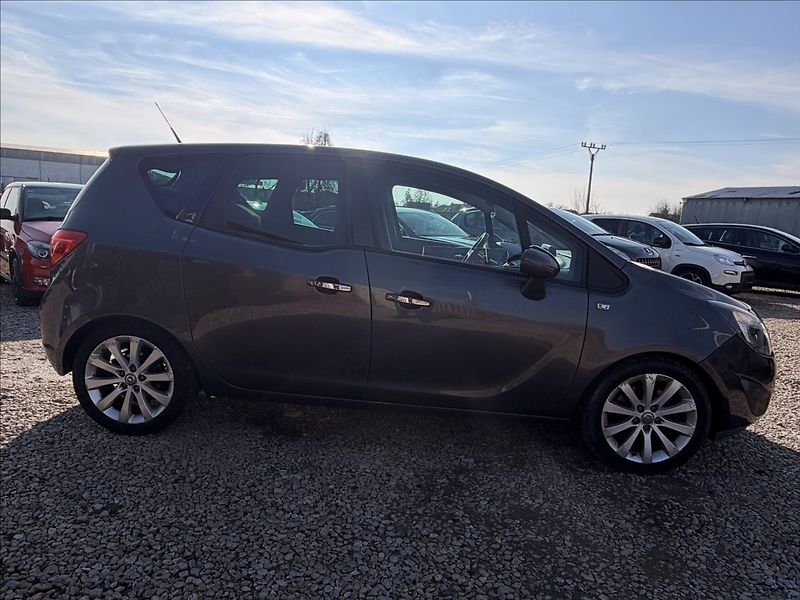 Opel Meriva 1,7 CDTI AUTOMAT - fotka 4 z 27