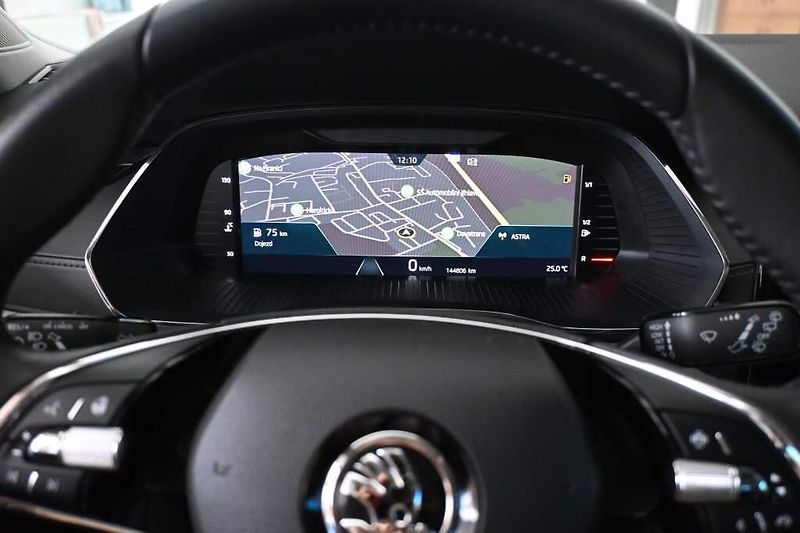 Škoda Octavia (2023) 2.0 LED TOUR VIRTUAL Tažné Nez - fotka 28 z 36