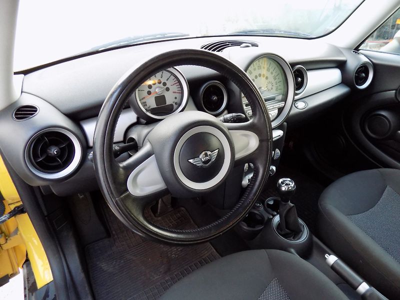 Mini Cooper (2007) 1.6i/Klimatizace/ - fotka 11 z 29